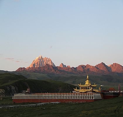 བྱིན་གྱིས་ཆགས་པའི་དཔལ་ལྷ་སྒང་།