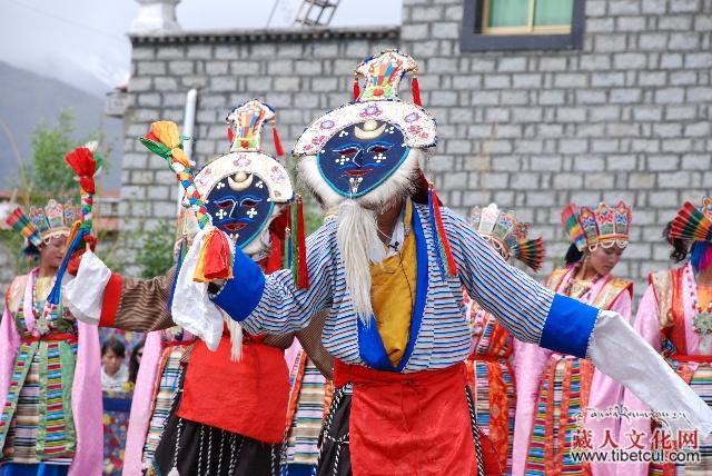 བོད་ཀྱི་ཟློས་གར་ཀྲུང་གོའི་ཟློས་གར་སློབ་གླིང་གི་སློབ་ཡོན་མི་དགོས་པའི་དངོས་ཚན་སློབ་ཁྲིད་ཀྱི་འཆར་གཞི་ནང