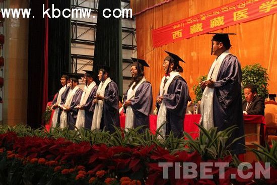 བོད་ལྗོངས་བོད་ཀྱི་གསོ་རིག་གླིང་གིས2012ལོའི་མཐར་ཕྱིན་མཛད་སྒོ་སྤེལ་བ།