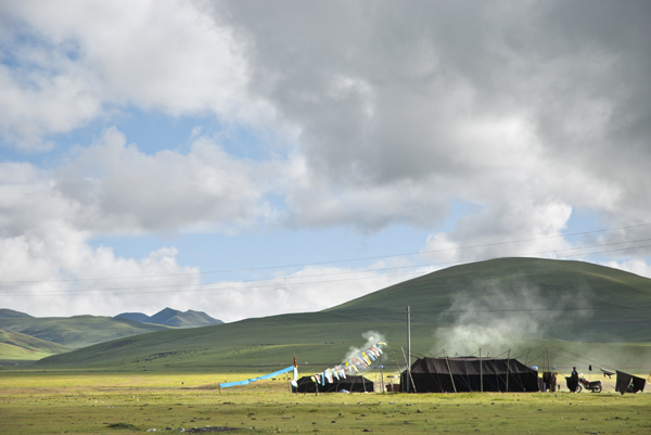 བོད་ཀྱི་ཐོས་བསམ་སྒོམ་གསུམ་གྱི་སློབ་གསོ་བྱེད་ཐབས་སྐོར་ཕྲན་ཙམ་གླེང་བ།