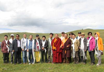 ཀྲུང་གོའི་རྩོམ་པ་པོ་བཅར་འདྲི་ཚོགས་པ་གཙང་གསུམ་མགོ་ཁུངས་སུ་བསྐྱོད་པ།