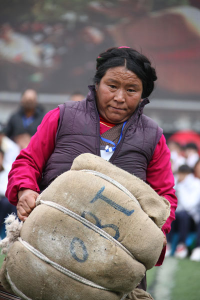 ༄༅།།ཆབ་མདོ་ཆུ་གཉིས་བར་ལ།སྒྱུ་རྩལ་རྦ་རླབས་འཕྱུར་སོང་།