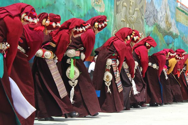 ཁམས་མི་ཉག་མགར་ཐར་ཡུལ་གྱི་གླུ་གར་སྒྱུ་རྩལ་གྱི་སྐོར་ཅུང་ཙམ་བཤད་པ།