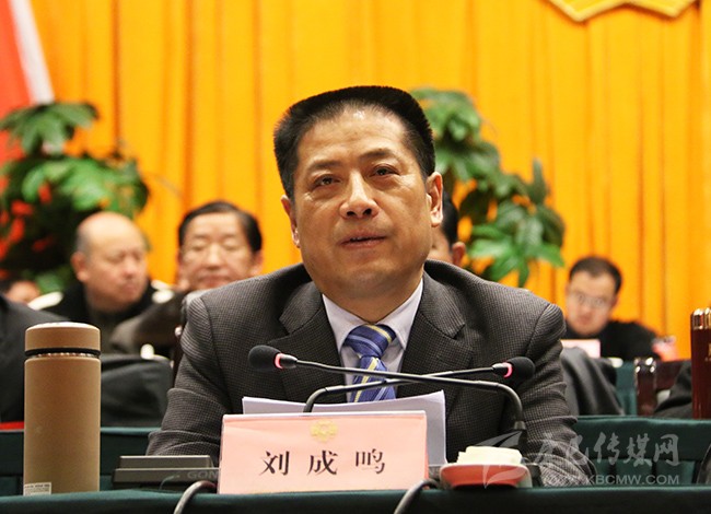 སྲིད་གྲོས་དཀར་མཛེས་ཁུལ་སྐབས་བཅུ་གསུམ་པའི་ཨུ་ཡོན་ལྷན་ཁང་གི་གྲོས་ཚོགས་ཐེངས་དང་པོ་དར་མདོར་མཇུག་བསྒྲིལ།