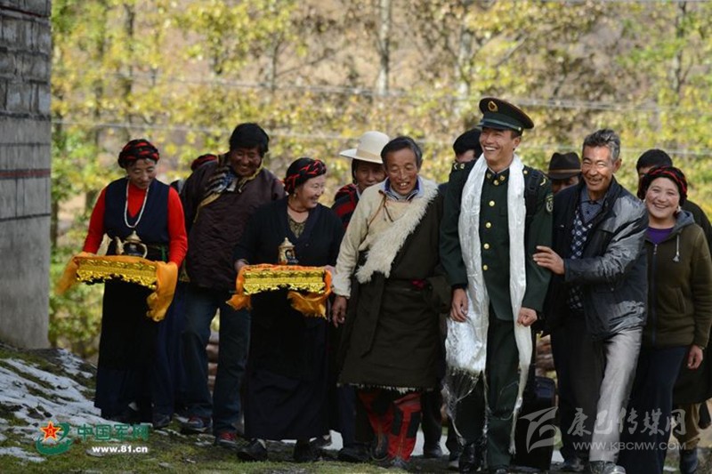 རྒྱལ་ཡོངས་དམངས་ཆེན་གྱི་འཐུས་མི།ཁམས་པའི་དམག་མཆོག་བྱམས་པ་མཁས་གྲུབ།