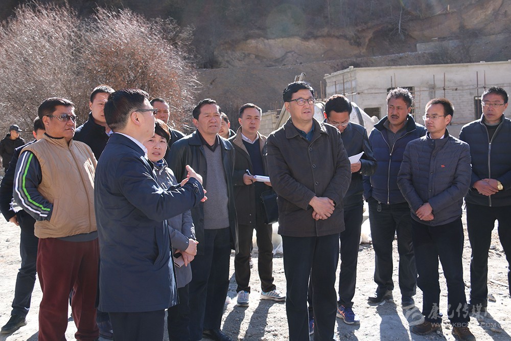 ཞི་ཅིན་ཕིང་སི་ཁྲོན་དུ་རྟོག་ཞིབ་ཕེབས་སྐབས་གནང་བའི་གལ་ཆེའི་གསུང་བཤད་ཀྱི་དགོངས་དོན་གྱིས་དབུལ་ཐར་འགག་སྒྲོལ་ཐུབ་པར་ཁྲིད་སྟོན་བྱ་དགོས།