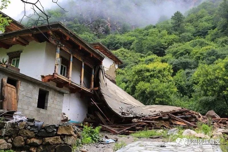 རོང་བྲག་རྫོང་དུ་འདམ་རྡོའི་ཆུ་རུད་ཀྱི་གནོད་འཚེ་ཐེབས།