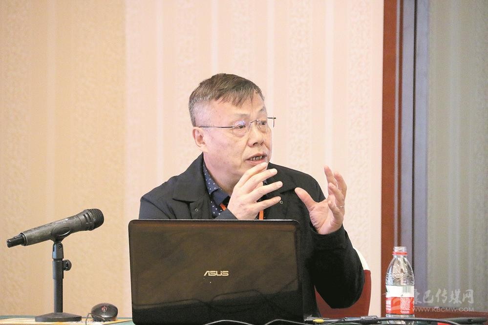 དཀར་མཛེས་ཁུལ་གྱི་ཀྲུང་ཧྭ་མི་རིགས་གཅིག་མཐུན་འདུས་གྲུབ་ཀྱི་འདུ་ཤེས་བརྟན་སྐྱོང་སྐོར་གྱི་རིགས་གཞུང་བགྲོ་གླེང་ཚོགས་འདུའི་པར་རིས་བདམས་བཀོད།